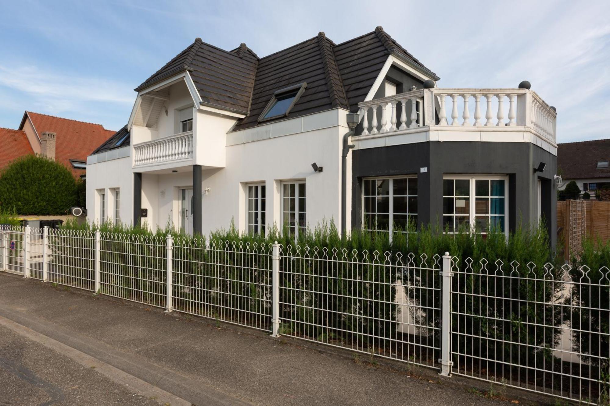 Gites Spa Strasbourg - Villa Ours - Spa Prive, Sauna, Borne D'Arcade, Babyfoot Ittenheim ภายนอก รูปภาพ