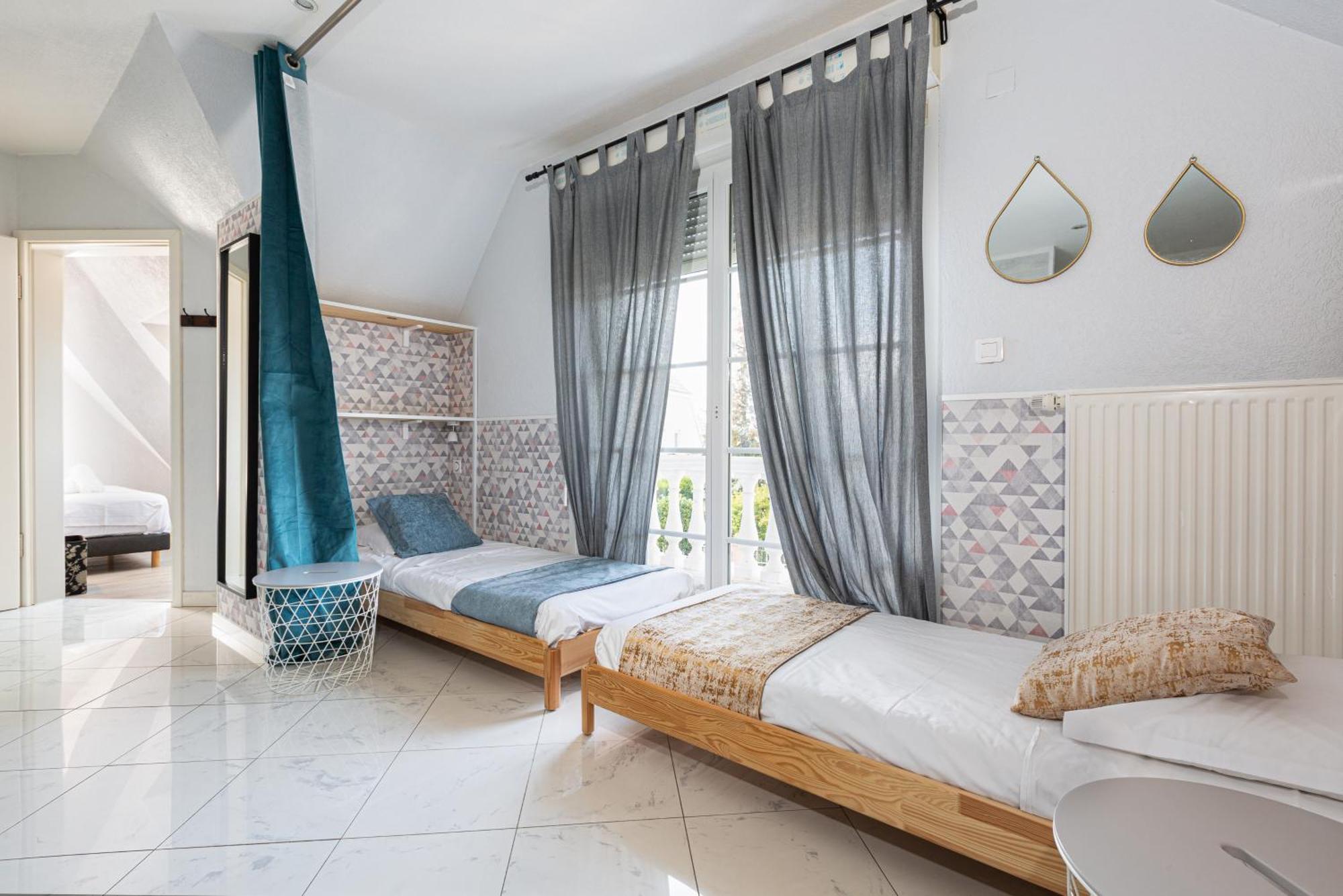 Gites Spa Strasbourg - Villa Ours - Spa Prive, Sauna, Borne D'Arcade, Babyfoot Ittenheim ภายนอก รูปภาพ