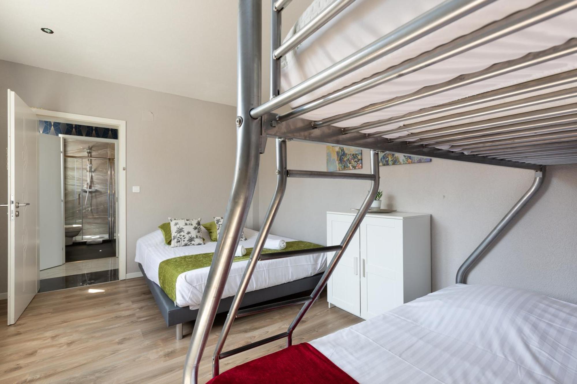 Gites Spa Strasbourg - Villa Ours - Spa Prive, Sauna, Borne D'Arcade, Babyfoot Ittenheim ภายนอก รูปภาพ